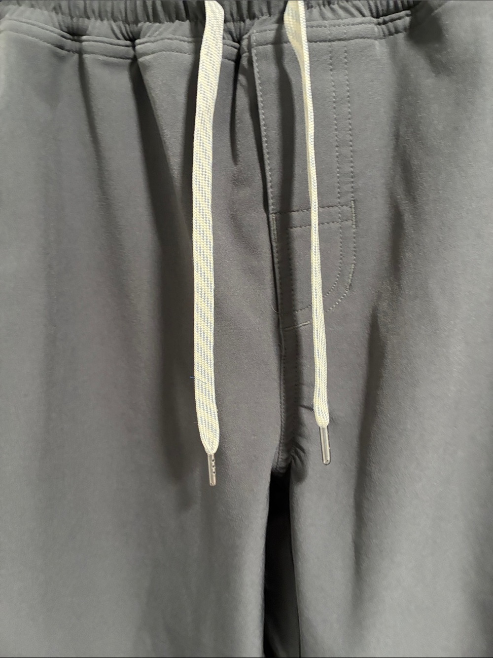 Vuori Men's Charcoal Gray Jogger Pants with Drawstring - Picture 2 of 5